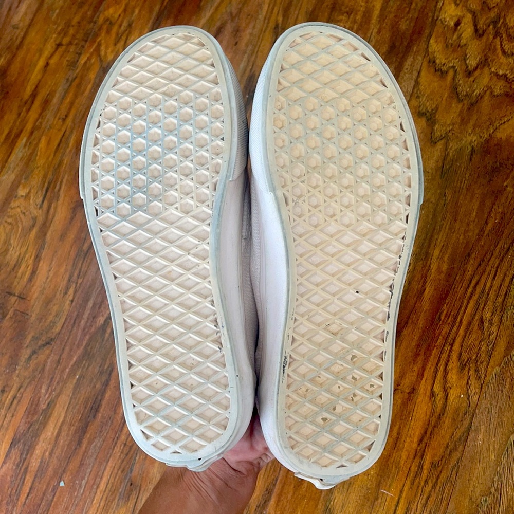 Vans - Picture 4 of 5